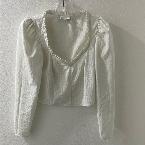 Topshop Tops - Women’s long sleeve top by Top Shop Size 4 - small